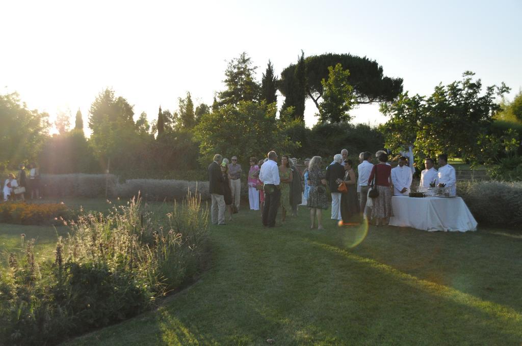 Casale Di Tormaggiore Villa And Country Suites Pomezia Exteriér fotografie