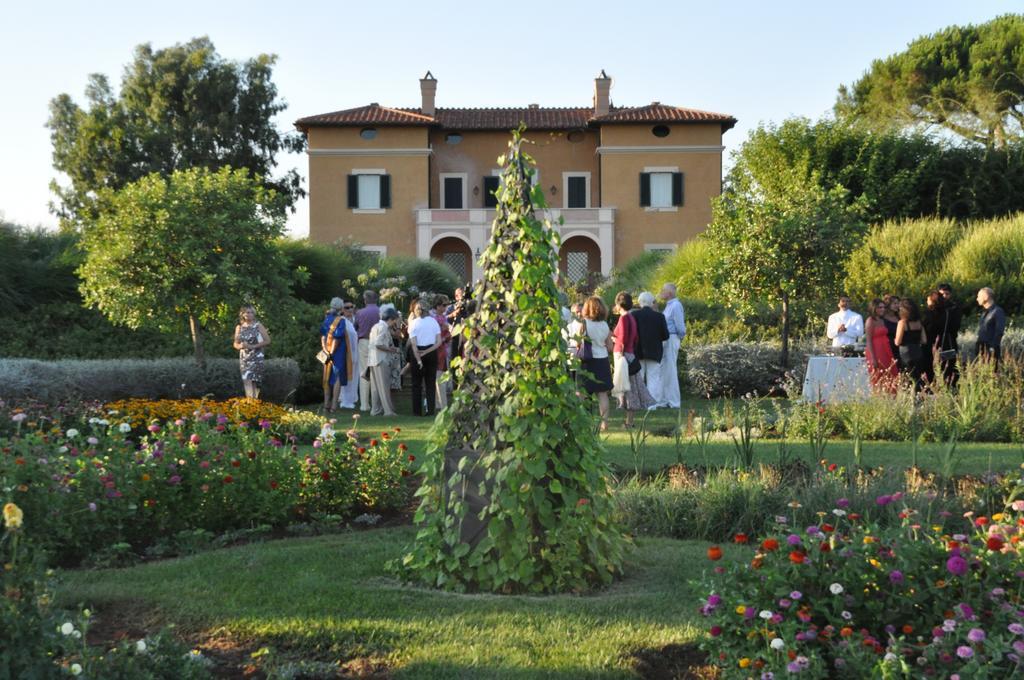 Casale Di Tormaggiore Villa And Country Suites Pomezia Exteriér fotografie
